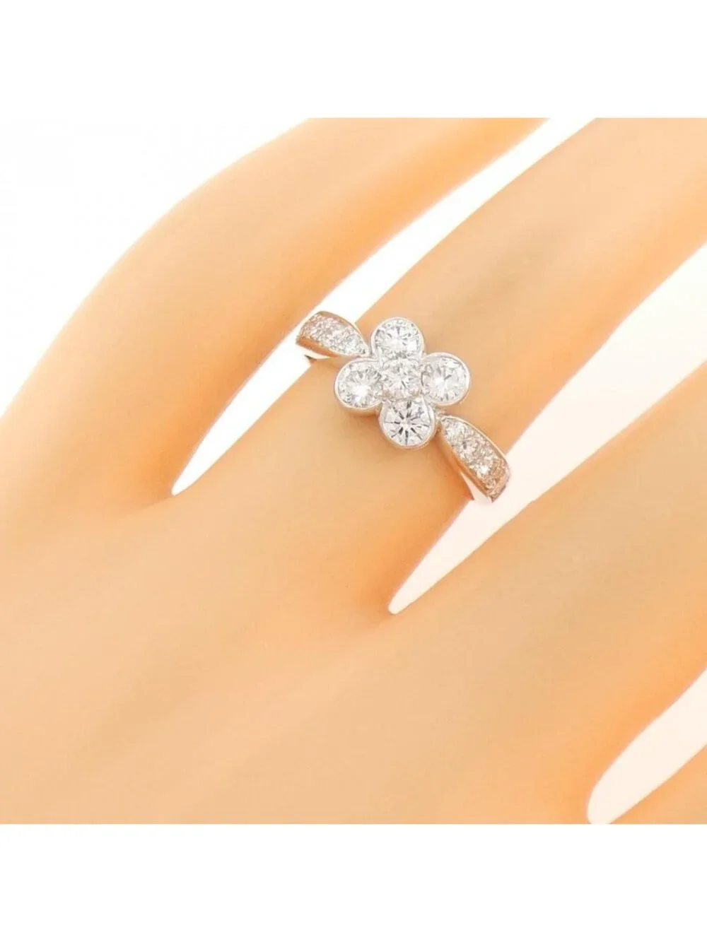 Van Cleef & Arpels Ombell Ring